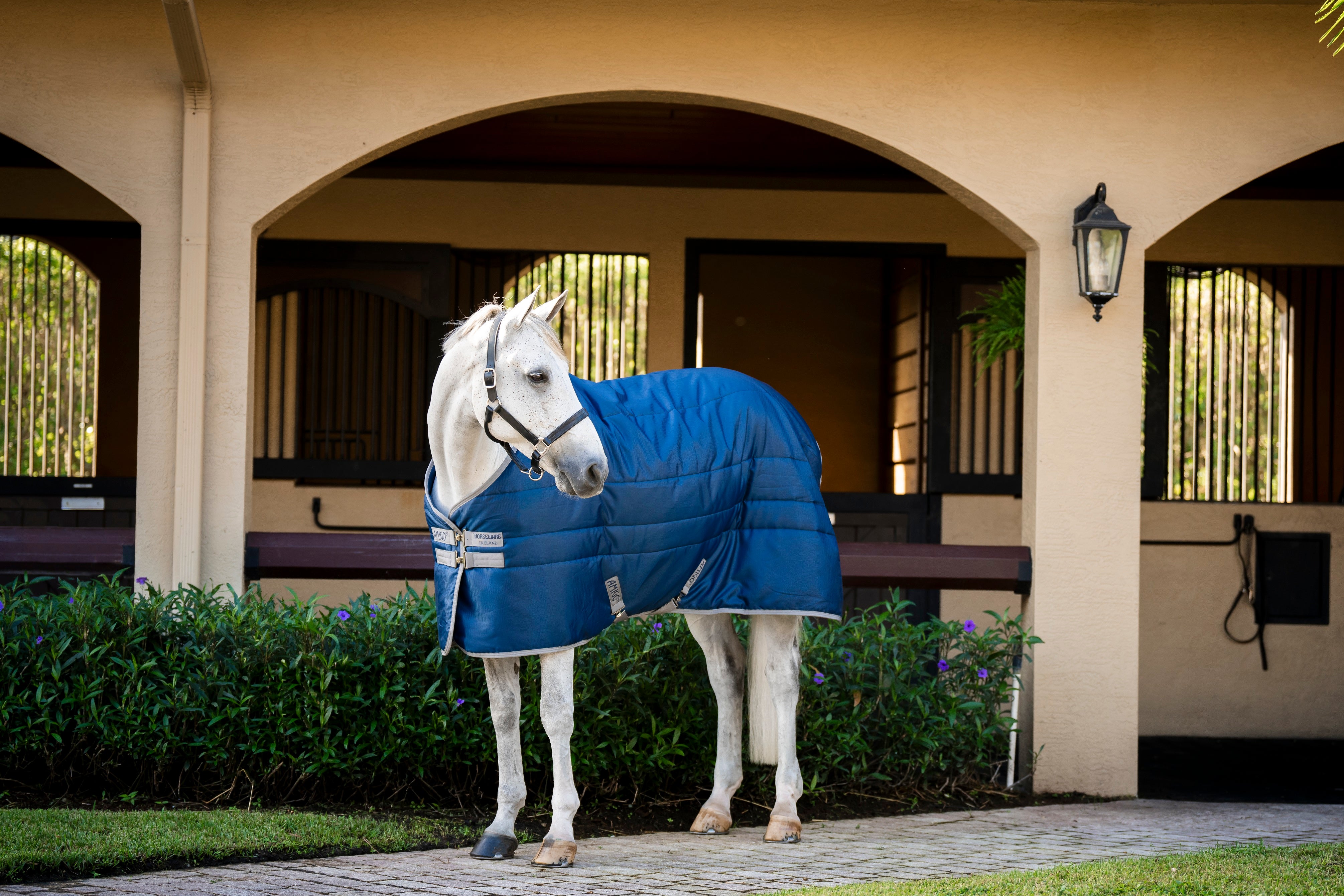 Amigo Ripstop Insulator Stable Rug 100g Navy/Grey