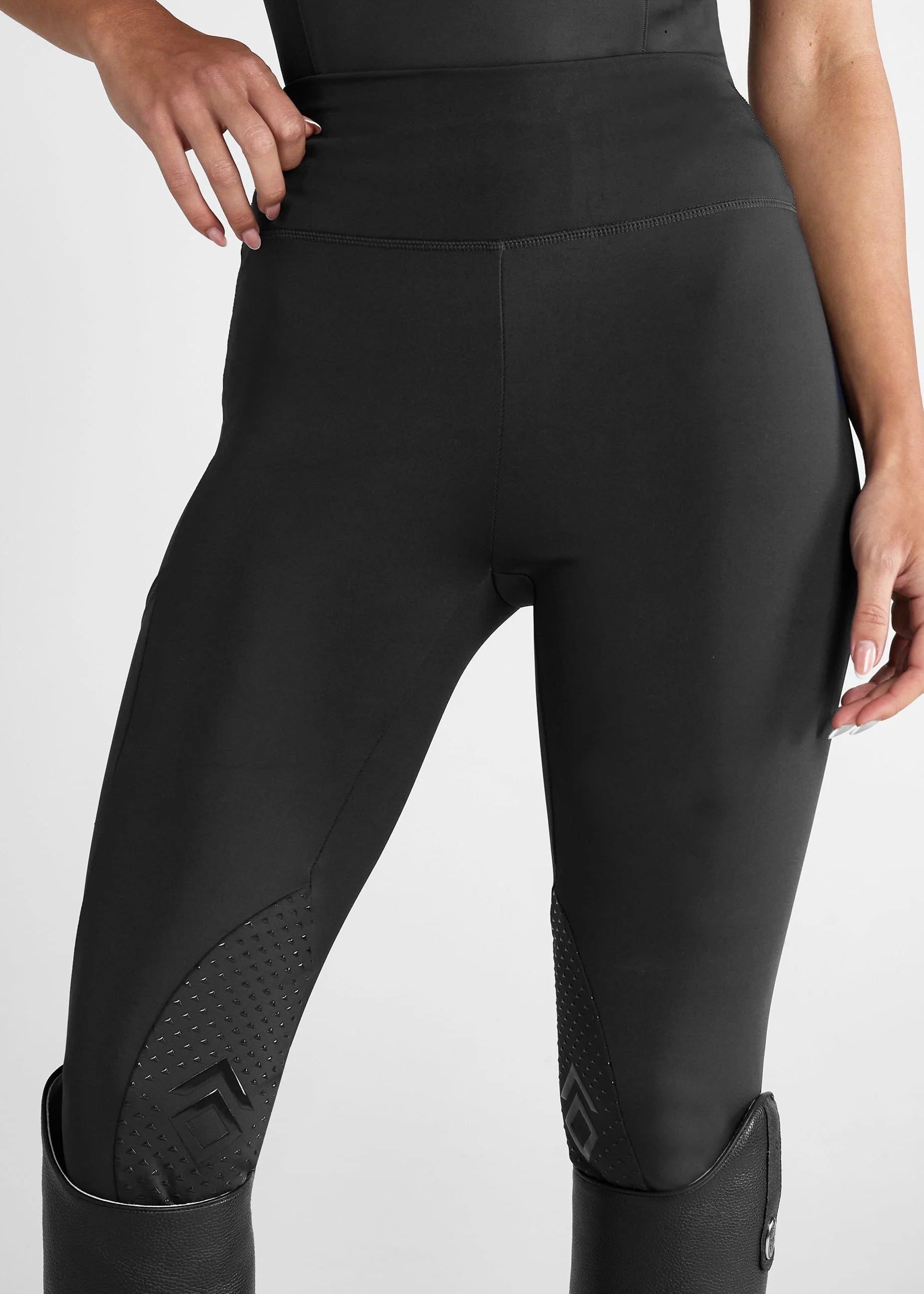 Aztec Diamond Black Essential Leggings Knee Grip
