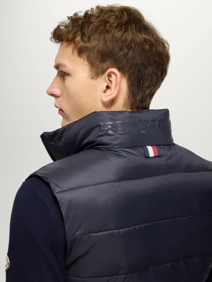 Back view f Tommy Hilfiger Men's Anders Puffer Gilet - Desert Sky