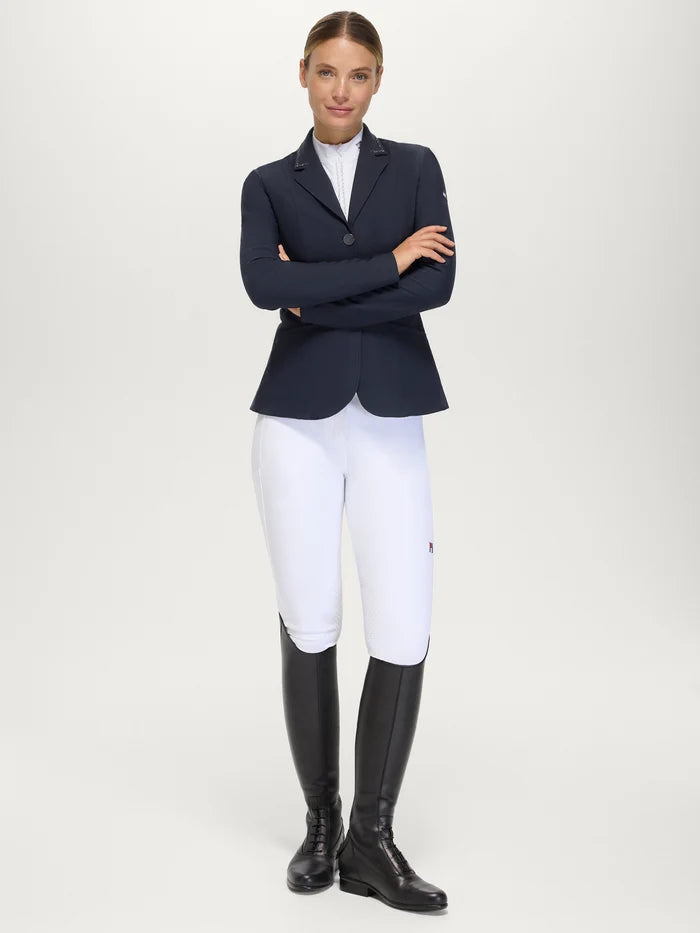 Woman wearing Tommy Hilfiger Lima Airbag Compatible Show Jacket in Desert Sky