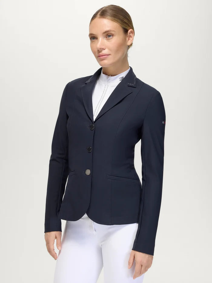 Woman wearing Tommy Hilfiger Lima Airbag Compatible Show Jacket in Desert Sky