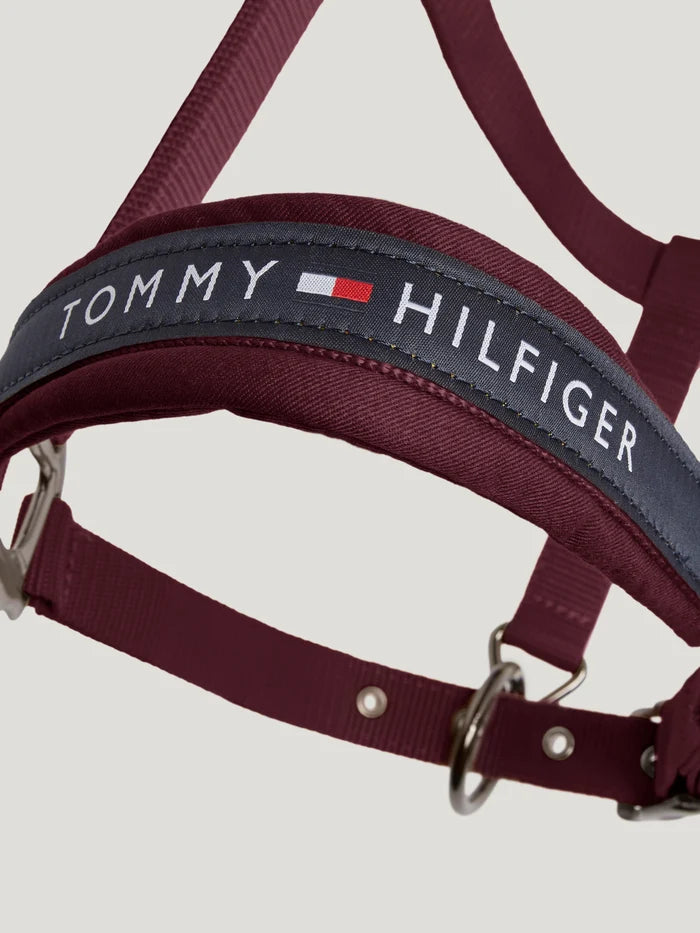 Close-up of Tommy Hilfiger Yale Set Halter Rope in Burgundy